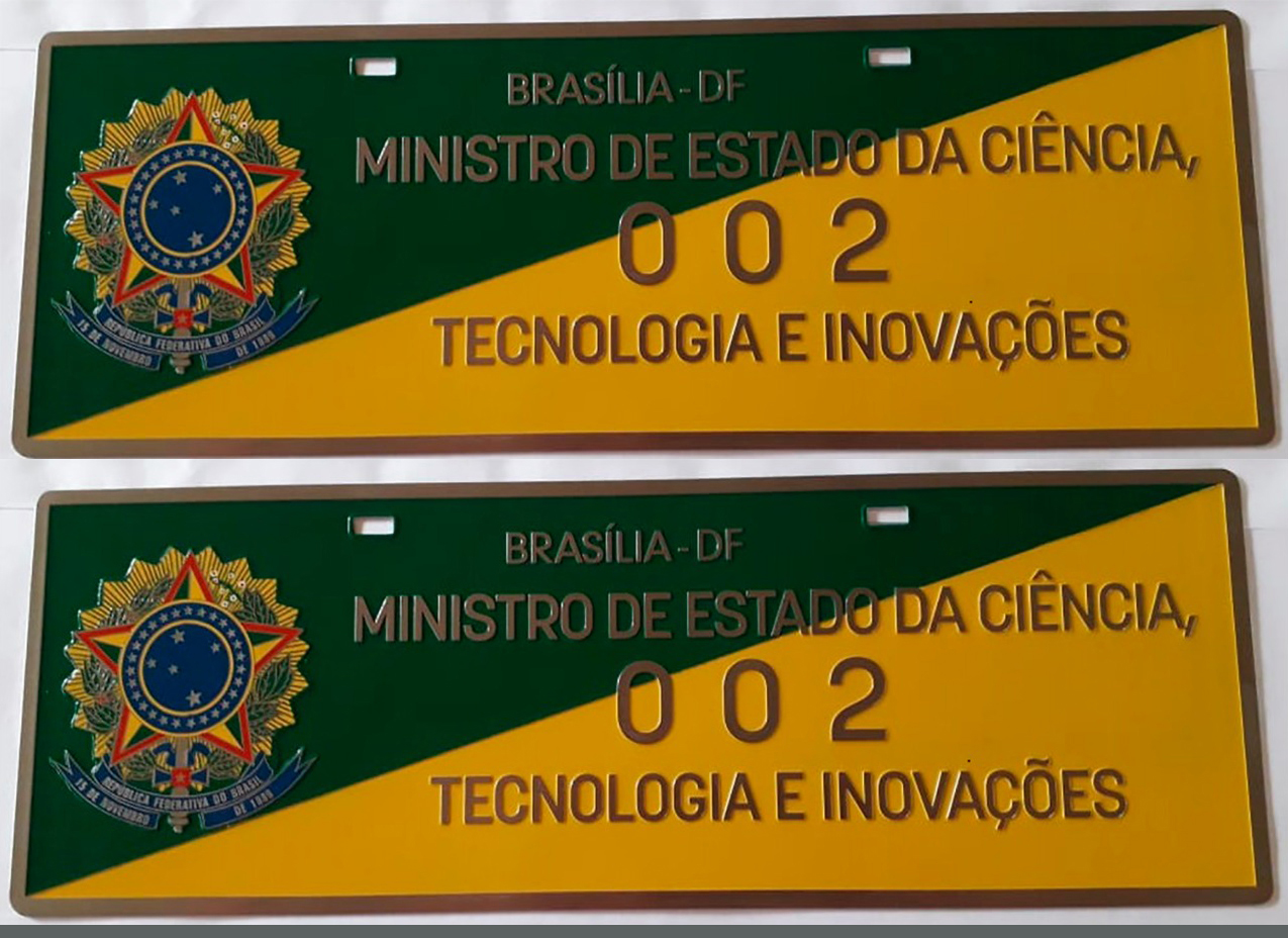 Placa de Carro em Bronze Fundido